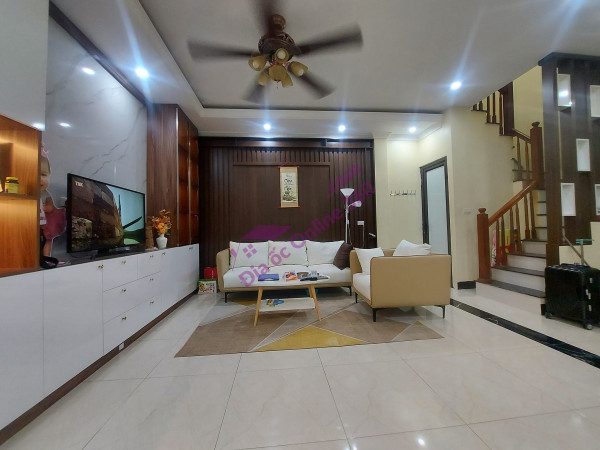 Bán tòa nhà 145m2 phố Nhật Chiêu, Tây Hồ 11 tầng View Hồ Dòng tiền khủng