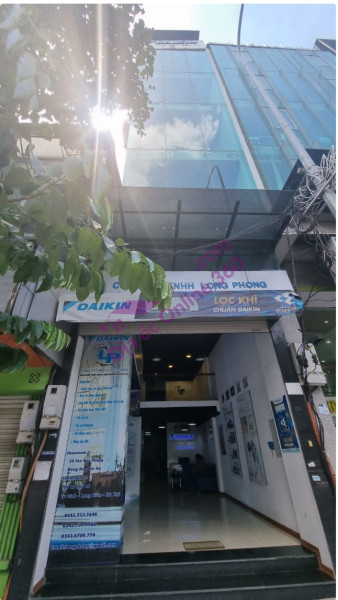 Nhà lầu 2 mặt tiền gần chợ, trường học - Diện tích lớn 500m2 giá rẻ