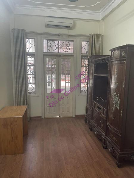 Cho thuê nhà mặt phố Tam Trinh , 160m2 x 1 tầng , MT 4,5m , giá 15tr