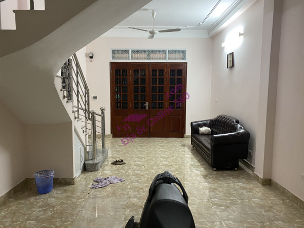 Hiện gia đình cần tiền để giải quyết công việc nên chủ muốn sang lại hồ