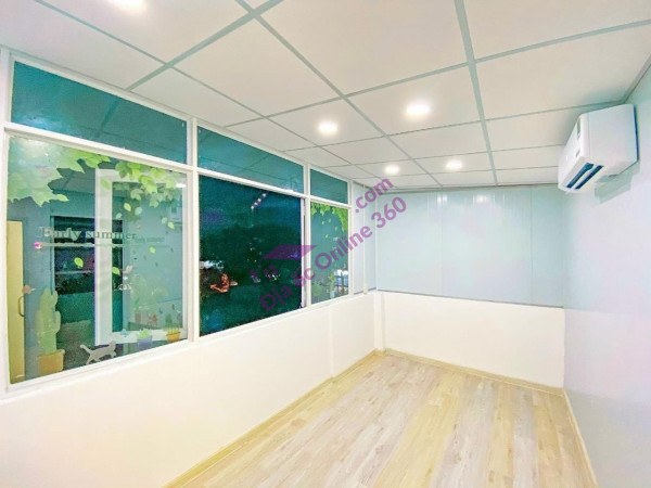 Bán nhà Nơ Trang Long tặng toàn bộ nội thất hẻm thông giá nhỉnh 3 tỷ.