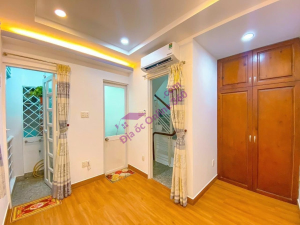 Bán nhà Nơ Trang Long tặng toàn bộ nội thất hẻm thông giá nhỉnh 3 tỷ.