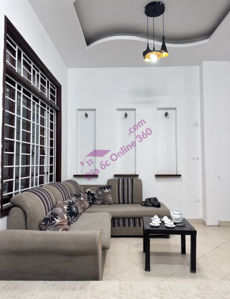 Bán nhà riêng Nguyễn Ngọc Vũ 45m 5 tầng 4 ngủ ngõ thông gần phố nhà đẹp ở