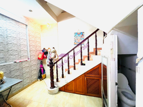 Siêu cơ hội! Nhà cần bán gấp hẻm xe hơi 10m, Nguyễn Thiện Thuật, Quận 3,