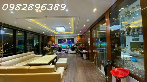 Ô TÔ TRÁNH PHỐ MINH KHAI. KINH DOANH, Ở VIP, GIÁ CHỈ 8.6 TỶ.