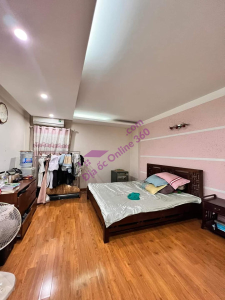 Bán nhà phố Lê Trọng Tấn ô tô đỗ cổng, nhà đẹp, 3 ngủ, 35m, 3.5tỷ