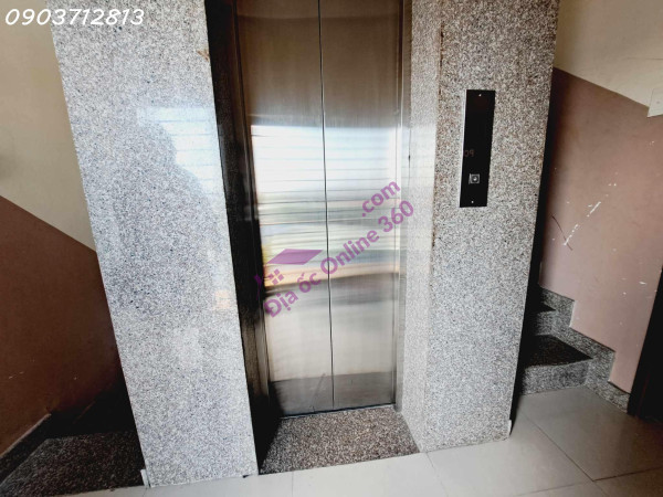 Mặt tiền F11, Quận 10, 77m2 ( 4x 19).
8 tầng thang máy, 18T