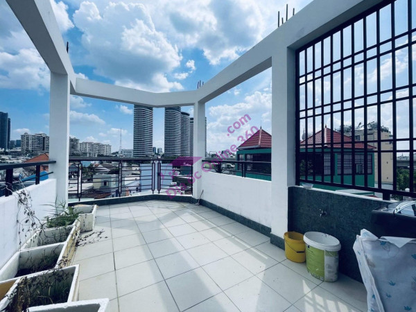Bán nhà Nguyễn Hữu Cảnh Phường 22 Bình Thạnh hẻm xe tải sát Quận 1 - Giá 5
