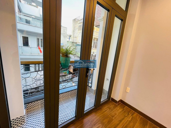 Quận 7 - Lâm Văn Bền - Hẻm xe tải - 70m2 - 4  tầng BTCT - Giá 10 tỷ