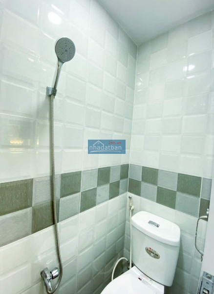 SỔ HỒNG RIÊNG QUẬN 7 - GIÁ CHỈ 2 TỶ 980 TRIỆU
Nhà xinh, hẻm 435 Huỳnh Tấn