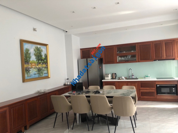 Sát Hutech - HXH 7 chỗ - 5.5x22.5m - 12 phòng full NT - Thu nhập 700tr/năm