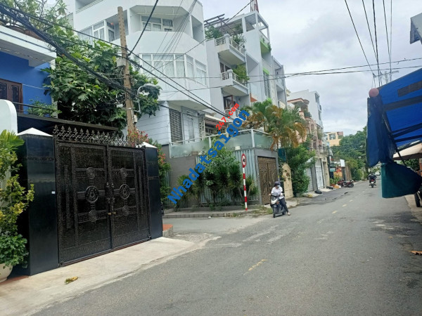 Bán nhà mới 2 tầng BTCT HXH Minh Phụng Quận 11 37m2 nở hậu chỉ nhỉnh 4 tỷ thương lượng