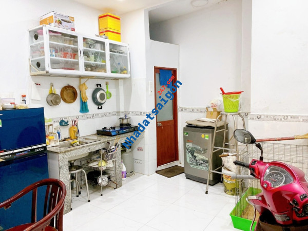 Bán nhà mới 2 tầng BTCT HXH Minh Phụng Quận 11 37m2 nở hậu chỉ nhỉnh 4 tỷ thương lượng