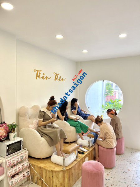 Sang lại Tiệm Nail & Gội Đầu Quận Phú Nhuận➖ Diện Tích ngang 5m dài 16m ( tầng 1 ).