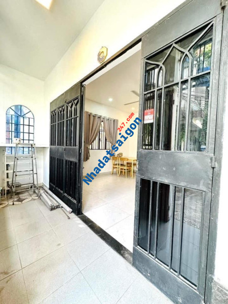 Chủ giảm 300tr bán nhà Bạch Đằng HXH mặt tiền 5m giá 3.x tỷ