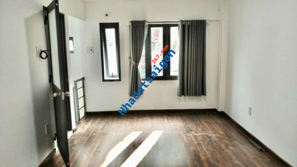 GIÁ CHÀO MỚI CHỈ CÒN 2.2 TỶ. HÀNG HIẾM BÌNH THẠNH - MT 2 TẦNG - 4.5M X 5.5M