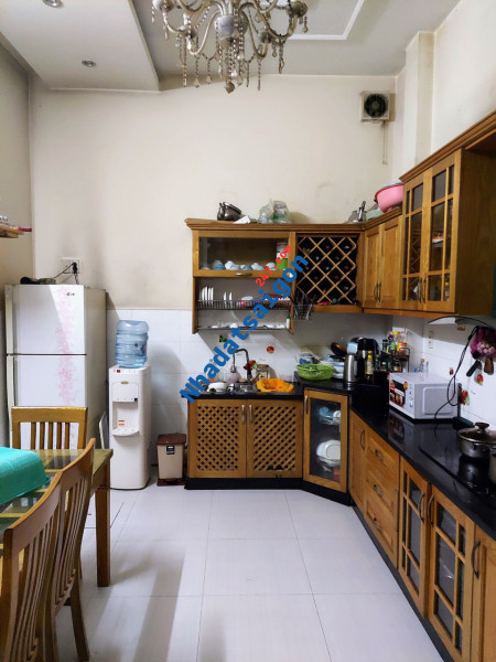 Cho Thuê Nhà Nguyên Căn 2pn,3wc, 1 trệt, 2 lầu, giá 6 triệu/tháng