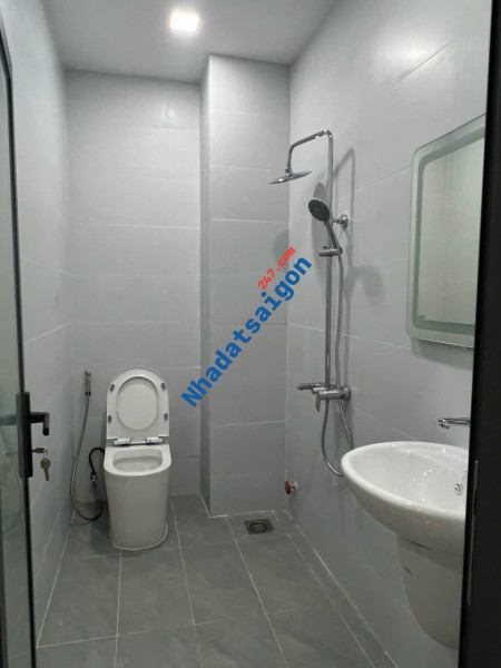 Bán nhà vườn rộng rãi tại -Vị Trí hẻm 803/72 Huỳnh Tấn Phát Quận 7.