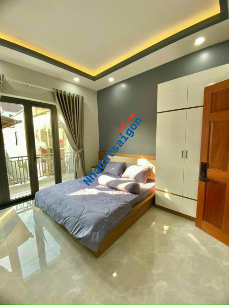 Bán nhà vườn rộng rãi tại -Vị Trí hẻm 803/72 Huỳnh Tấn Phát Quận 7.