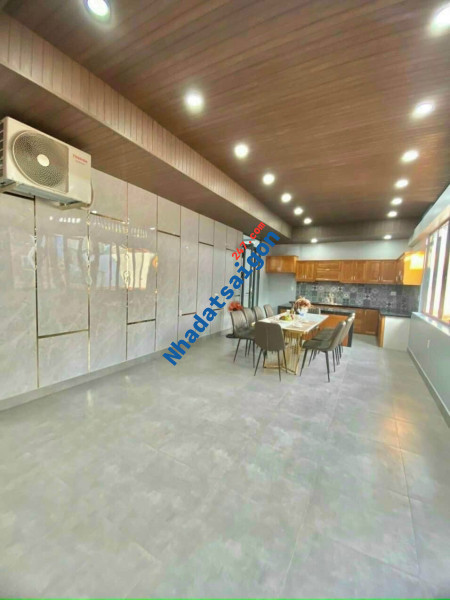 Bán nhà vườn rộng rãi tại -Vị Trí hẻm 803/72 Huỳnh Tấn Phát Quận 7.