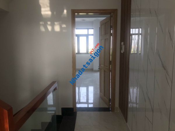 Bán nhà phố full nội thất- mặt tiền 2637 Huỳnh Tấn Phát, Phú Xuân, Nhà Bè