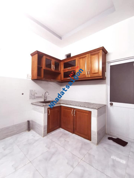 BÁN NHÀ HXH 52M2 NỞ HẬU 4.3M 2 TẦNG 3 PHÒNG NGỦ ĐẸP LUNG LINH SÁT MẶT TIỀN NGUYỄN TRỌNG TUYỂN