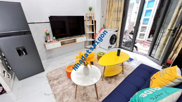 NHÀ GẦN NGÃ 6 GÒ VẤP DTSD 72M2 4 TẦNG CHỈ HƠN 2TỶ Đ. QUANG TRUNG