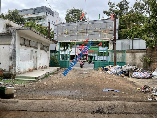 Xưởng mặt tiền số 2A Phan Văn Trị, Phường 10, Gò Vấp