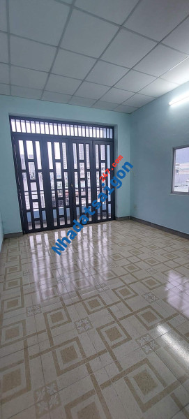 Sát mặt tiền tên lửa - kế bên Aeon Mall Bình Tân - nhà khang trang nhỉnh 5 tỷ