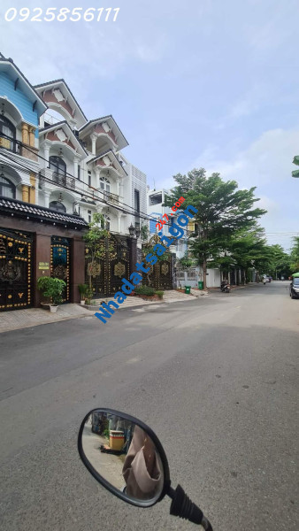 Nhà bán Hiệp Bình Phước ở ngay 4 tầng khu phân lô 54m Chỉ 6 tỷ hẻm hai xe hơi