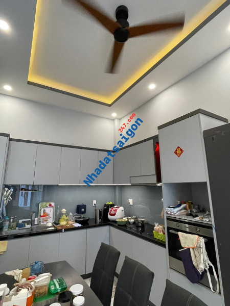 NHÀ 2 MT ĐƯỜNG SỐ - XE TẢI TRONG NHÀ - 70M2 - NGANG 5.3M- Q7- CHỈ 6.X TỶ