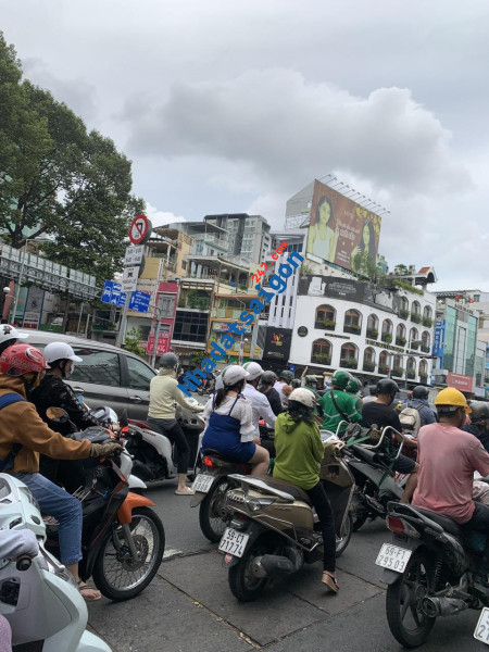 +QUẬN 5 SÁT VÁCH QUẬN 1 NGUYỄN TRÃI- KHU HIẾM NHÀ BÁN 20M Ra Mặt Tiền,4TẦNG,CHỈ 5.6TỶ TL