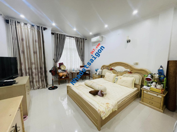 VÕ VĂN TẦN - ĐOẠN HAI CHIỀU QUẬN 3- 7 TẦNG - CÁCH MẶT TIỀN 30M- CHỦ VỪA Ở VỪA KINH DOANH.