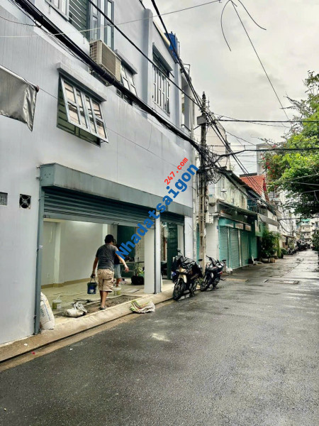 Nhà Bán HXH Nguyễn Xí BT VincomSaiGonRes – 40m2, 4Tầng BTCT 4 PN 3 WC.