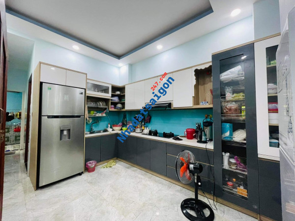 Bán nhà hẻm xe tải p. Bình Chiểu. DT khủng 230m2 chỉ với 2.4 tỷ