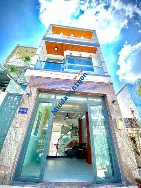 Bán căn nhà hẻm xe hơi 1806/ đường Huỳnh Tấn Phát, thị trấn Nhà Bè