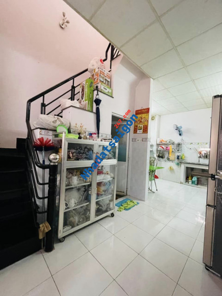 Bán Gấp nhà 2 tầng đối diện Hiệp Thành City Quận 12 chỉ hơn 3 tỷ 70m2 đất.