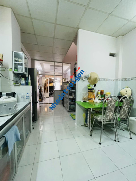 Bán Gấp nhà 2 tầng đối diện Hiệp Thành City Quận 12 chỉ hơn 3 tỷ 70m2 đất.