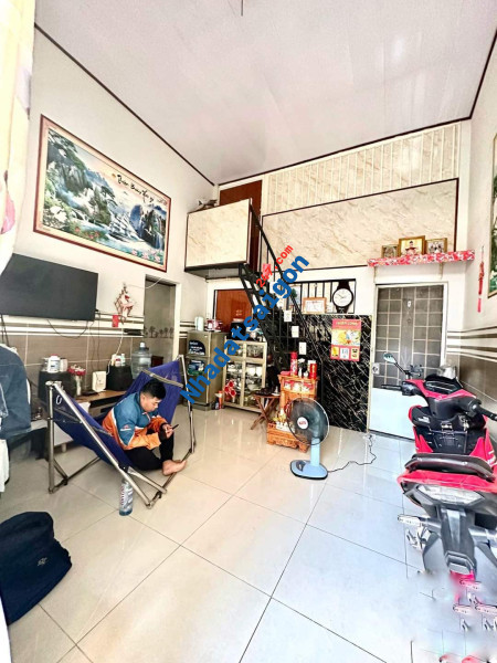 MẶT TIỀN CHỢ- NGÃ TƯ BỐN XÃ - LÊ VĂN QUỚI - VUÔNG- ĐẸP
