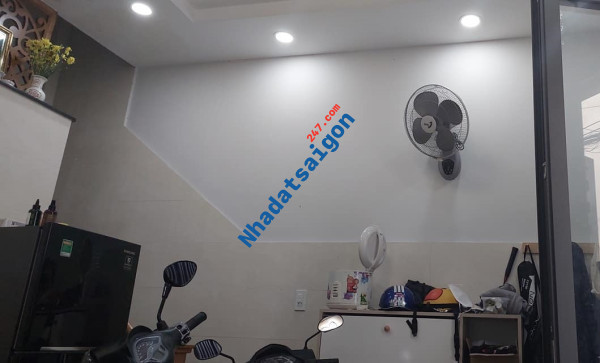 Bán nhà đẹp 2 tầng 21m2, Hẻm xe hơi, Lý Thường Kiệt, Tân Bình, chỉ 3.7 tỷ TL