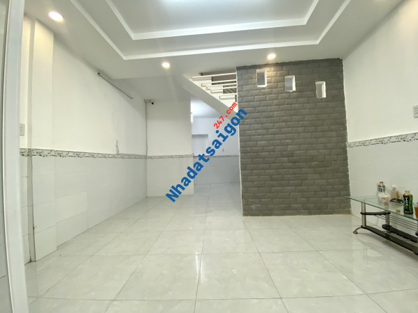 Chủ Xoắn bán nhà Cách Mạng Tháng 8, Tân Bình, 43m2, Giá Rẻ 4,4 Tỷ
