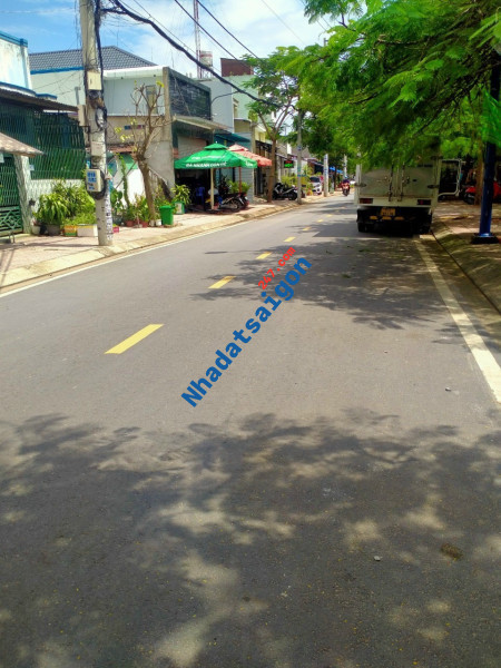 THU HỒI VỐN BÁN GẤP NHÀ MẶT TIỀN SAU LÊ LỢI HÓC MÔN DT 120M2