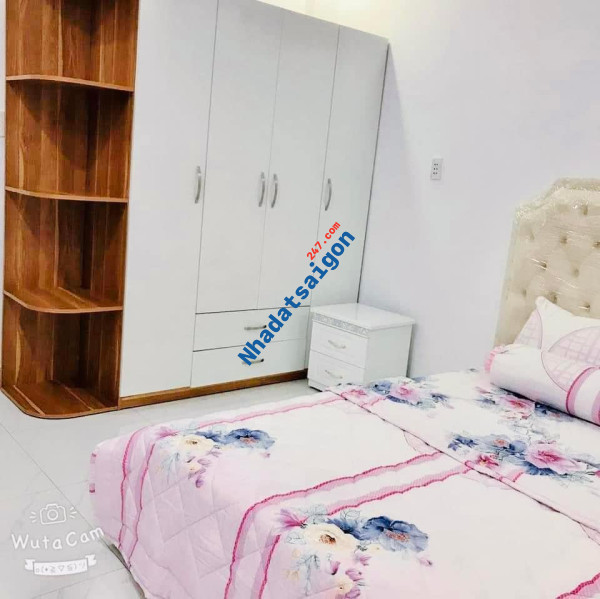 Nhà Quang Trung đối diện chợ Hạnh Thông Tây 52m2 hẻm xe hơi thông, chỉ 4,X tỷ