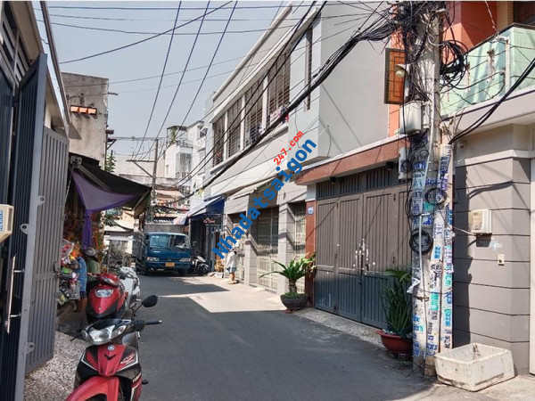 Nhà Quang Trung đối diện chợ Hạnh Thông Tây 52m2 hẻm xe hơi thông, chỉ 4,X tỷ