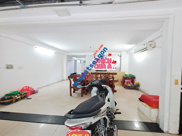 XE HƠI ĐẬU CỬA - ĐƯỜNG 7M KHU PHÂN LÔ THẠNH LỘC QUẬN 12, 5 TẦNG, NHÀ ĐẸP Ở NGAY, NHỈNH