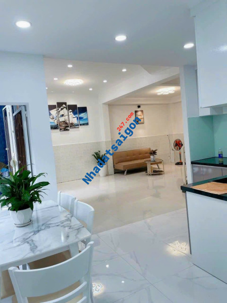 CHÍNH CHỦ BÁN,NHÀ MỚI ĐẸP GIÁ TỐT-ĐƯỜNG LÊ VĂN DUYỆT .50M2 . HẺM 3.5M.SÁT QUẬN 1,TẶNG NỘI THẤT.