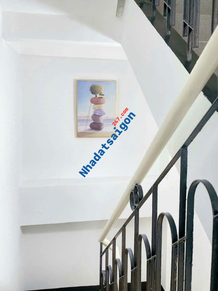CHÍNH CHỦ BÁN,NHÀ MỚI ĐẸP GIÁ TỐT-ĐƯỜNG LÊ VĂN DUYỆT .50M2 . HẺM 3.5M.SÁT QUẬN 1,TẶNG NỘI THẤT.
