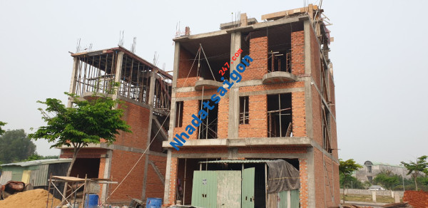 BÁN NHÀ ĐƯỜNG TRẦN HƯNG ĐẠO – P CẦU KHO, Q.1 – HĐT 65 TR/ THÁNG – 23,5 TỶ