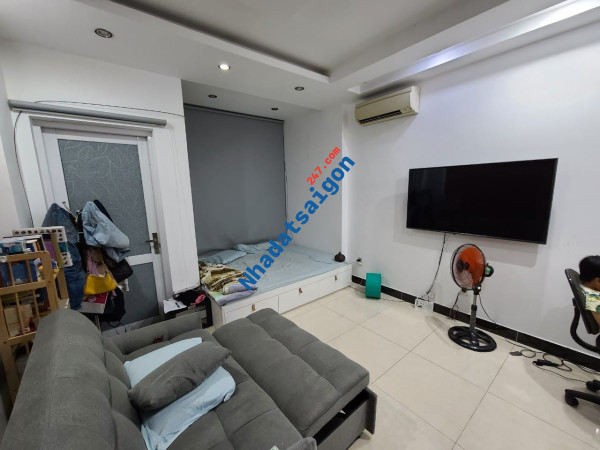 Giảm sâu 1.5 tỷ, nhà 4 tầng Ngô Tất Tố, Bình Thạnh, sát bên Quận 1, 2