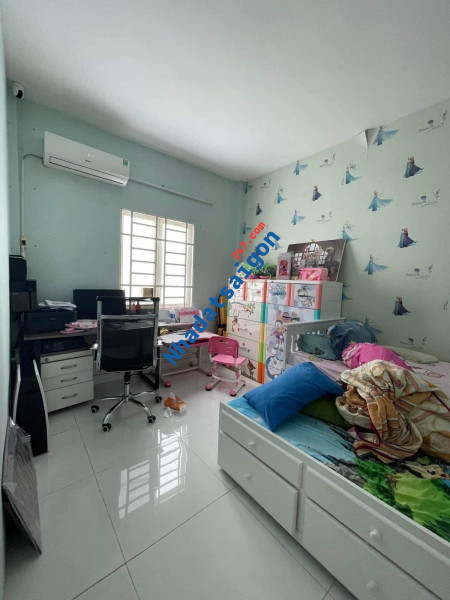 Lũy Bán Bích, Tân Phú, Nhà 2 Tầng ở Ngay, 52m2, Xe Hơi Đỗ Cổng, Chỉ 3 Tỷ xx